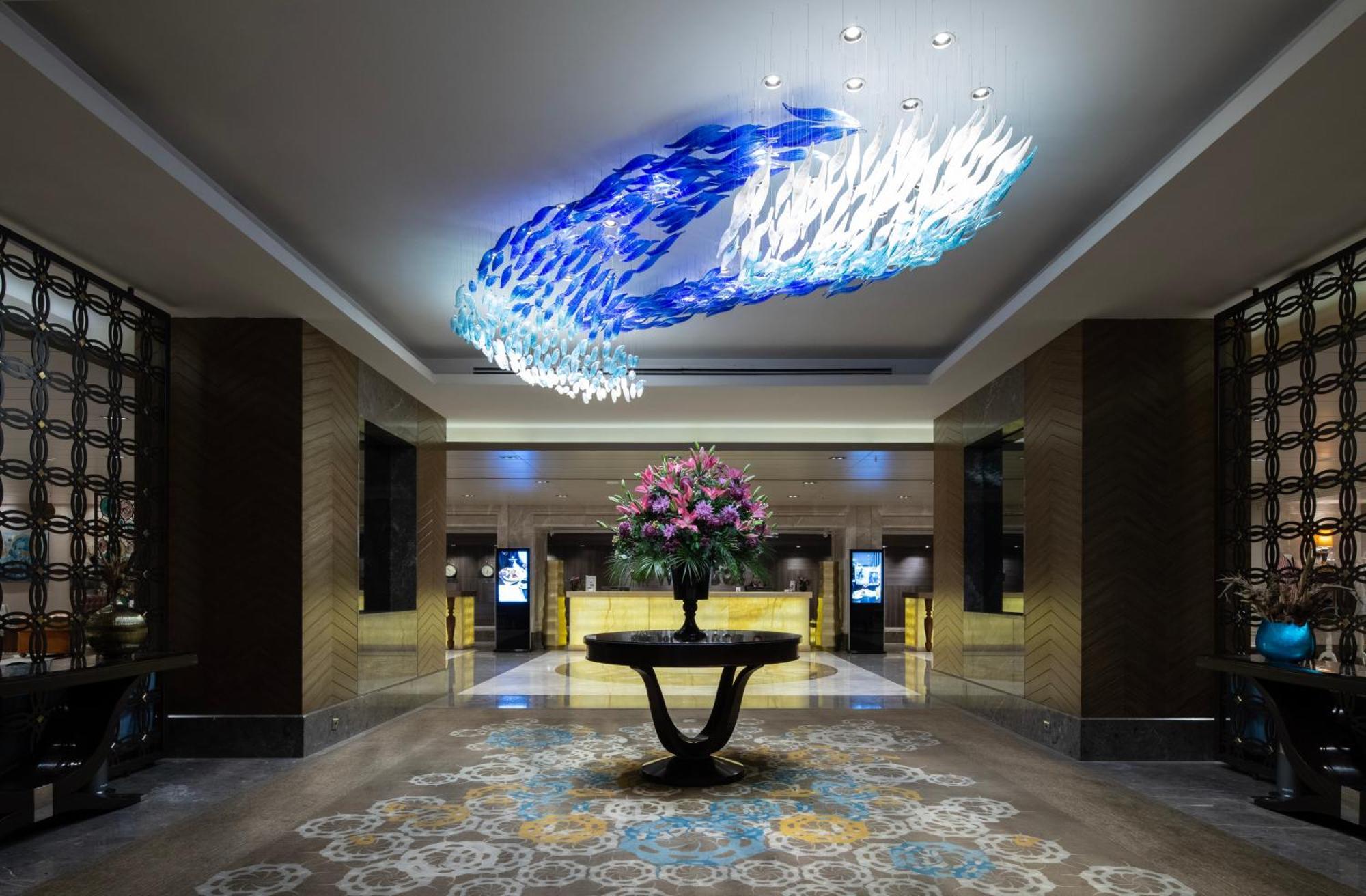 Windsor Hotel & Convention Center Стамбул Экстерьер фото